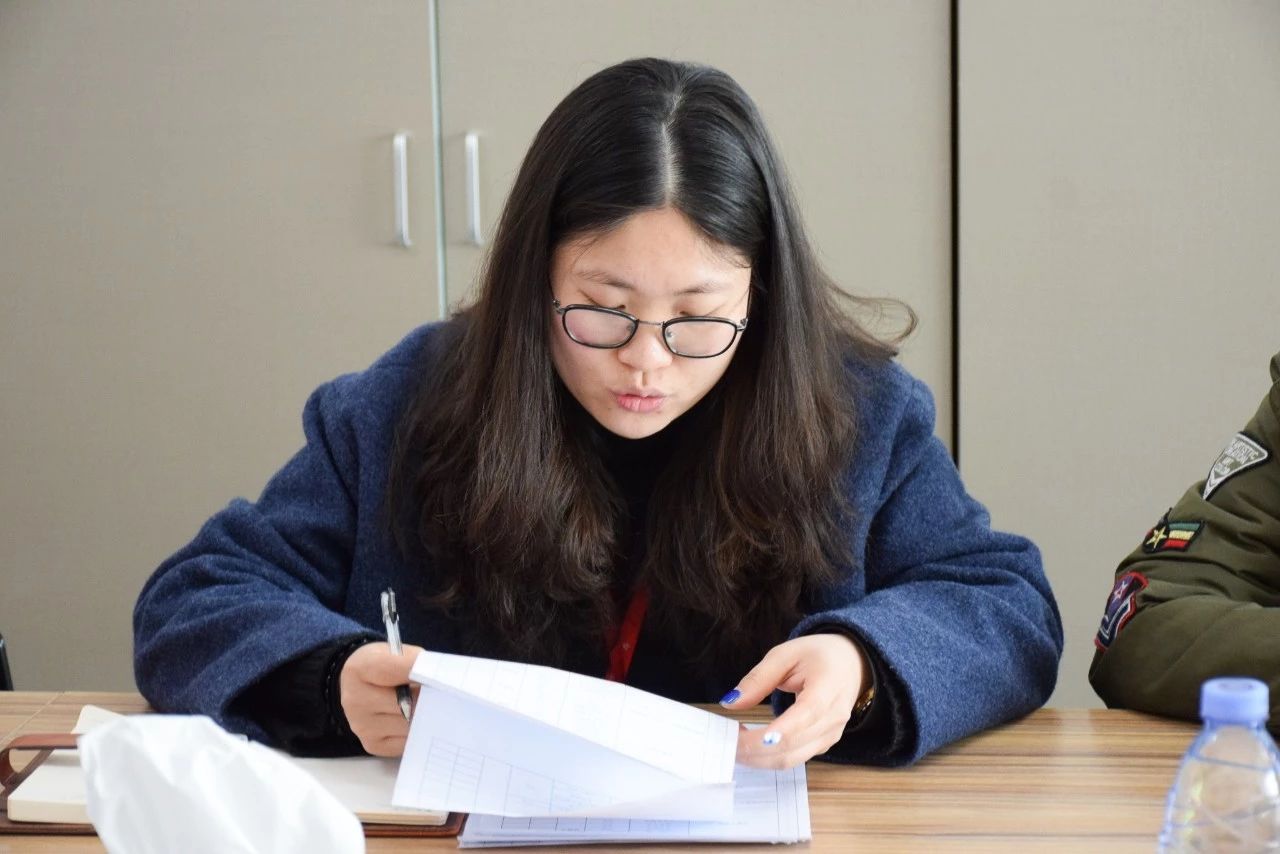 罗永珍老师讲话.jpg 罗永珍老师讲话.jpg